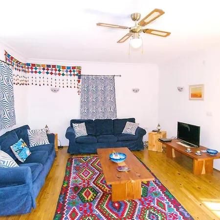 Limon Villa